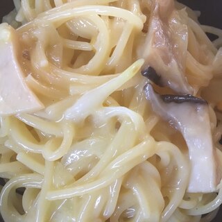 エリンギとたまねぎのレモンクリームパスタ